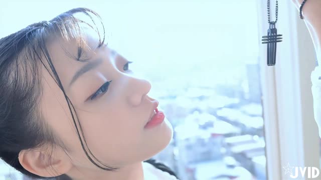 首次除毛尺度 超可愛雙馬尾白虎妍妍登場