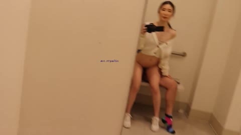 百萬粉絲可鹽可甜擼鐵健身教練 跪舔吃雞站立後入