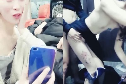 真刺激美女網吧現場誘惑小伙啪啪爽翻天