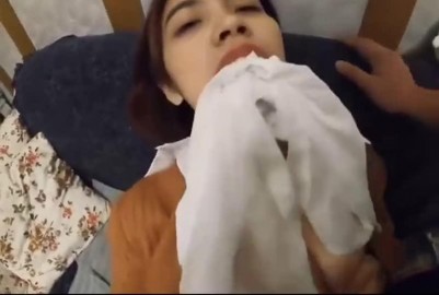 (無碼)外賣員被喝醉酒的OL姐姐拖進家裡打炮