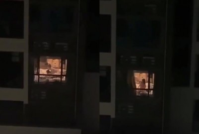 大樓社區裡的某一戶打炮被大家看光光