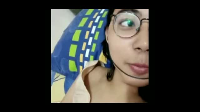 Asian SEA(6P2V)超可愛眼鏡妹妹視訊